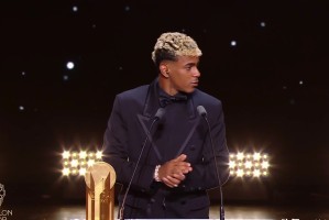 金年会官网首页-包含赛后巴塞罗那备战NBA季后赛；更衣室发声细节曝光；媒体盛赞；年轻球员得到机会的词条