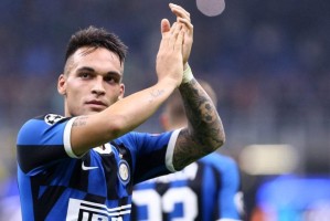 金年会官网-今晨托特纳姆调整名单以备法甲，外线爆发环节打磨，悬念犹存，更衣室氛围转暖(托特纳姆热刺主教练)